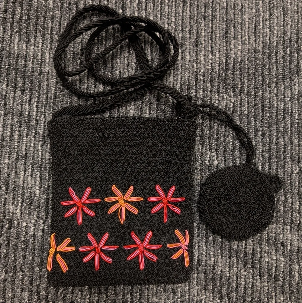 Bohemian Floral Crochet Crossbody & Matching Coin Purse Black & Pink
